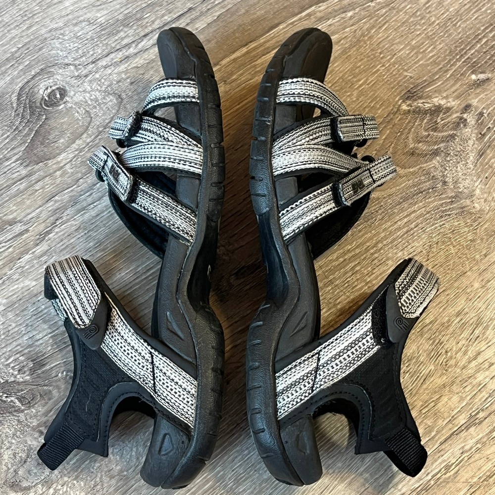 Teva Tirra Womens Hiking Sandals Black White Grey Strappy Sport 4266 Size 6.5
